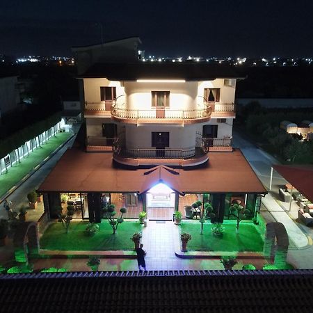 Drini Hotel Rrashbull Экстерьер фото