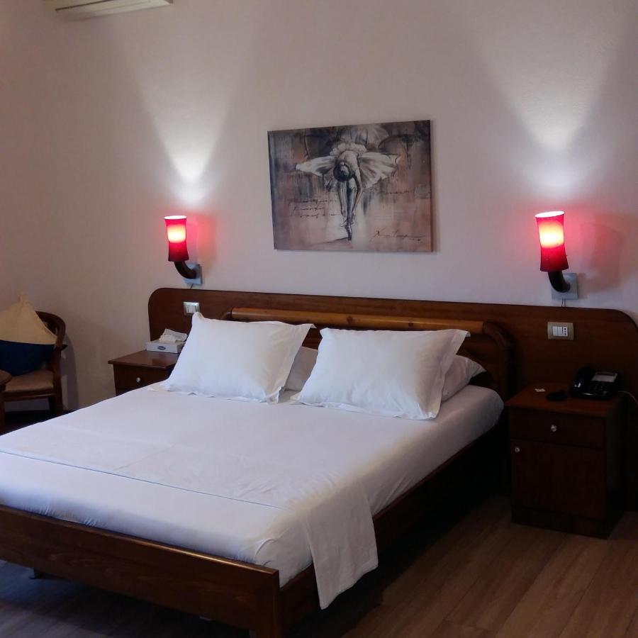 Drini Hotel Rrashbull Экстерьер фото
