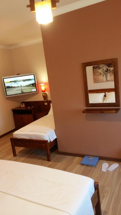 Drini Hotel Rrashbull Экстерьер фото
