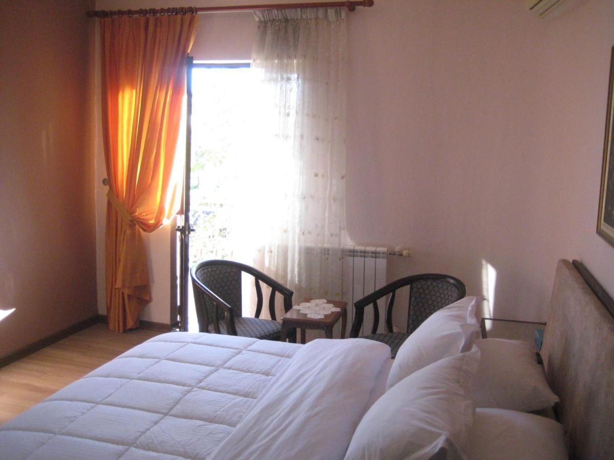 Drini Hotel Rrashbull Экстерьер фото