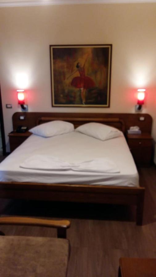 Drini Hotel Rrashbull Экстерьер фото