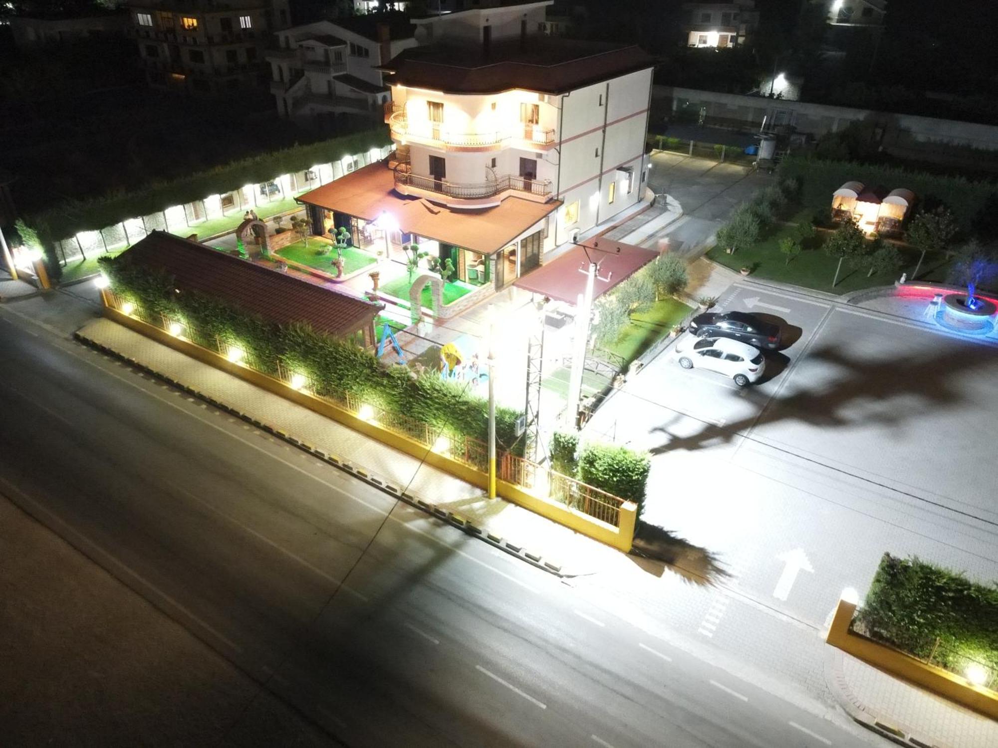 Drini Hotel Rrashbull Экстерьер фото