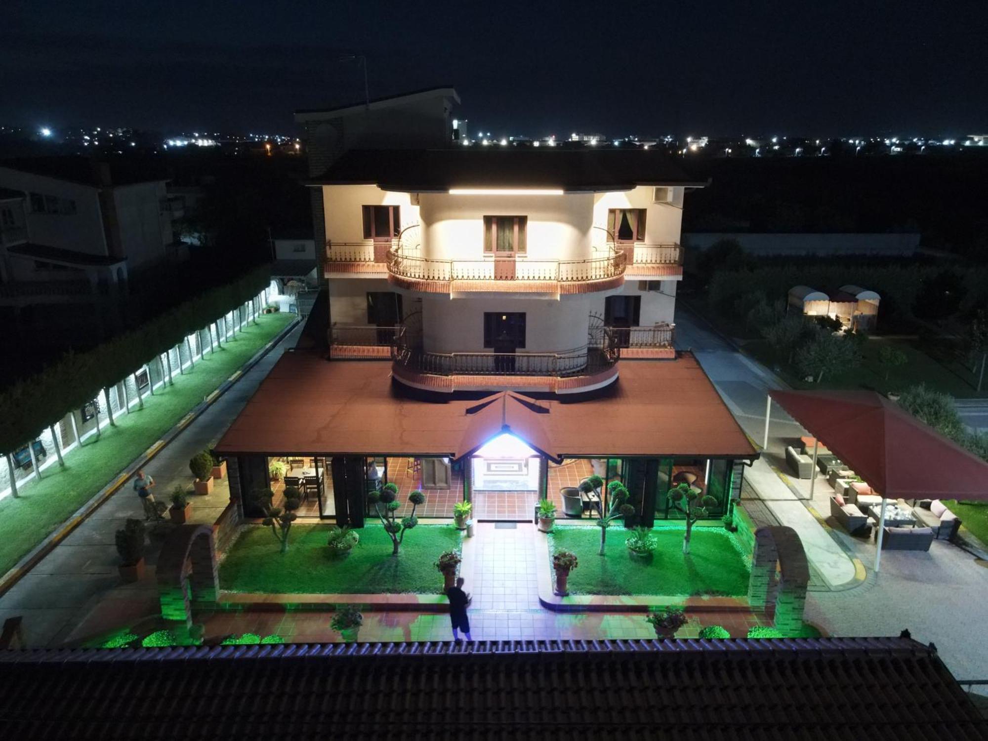 Drini Hotel Rrashbull Экстерьер фото
